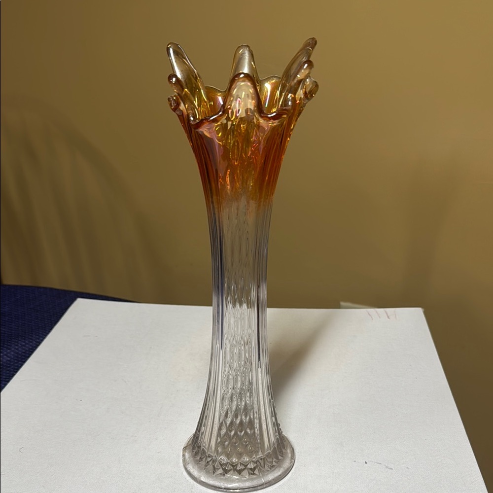 Fenton Diamond and Rib vase marigold carnival top blends into clear glass 12” t